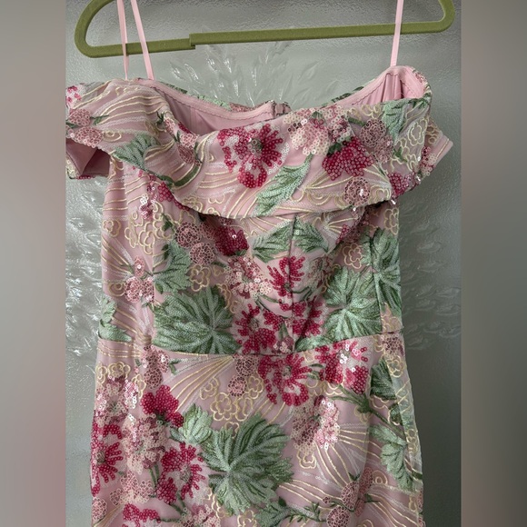 Xscape Gown - Picture 6 of 7